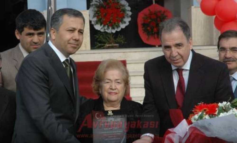 Gönüllü Hizmet Vakfı Aysel – Abdullah Öğücü Ortaokulu Törenle Açıldı