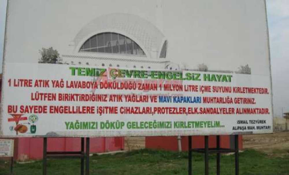 Mahalle Muhtarı Kapı Kapı Dolaşarak Atık Yağları Topluyor