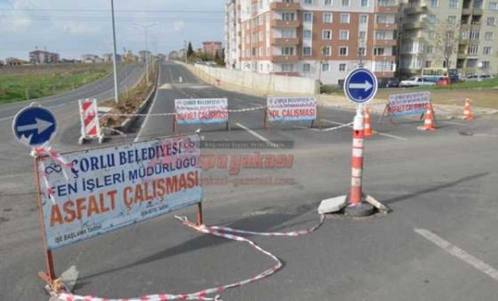 Bülent Ecevit Bulvarı Trafiğe Kapatıldı