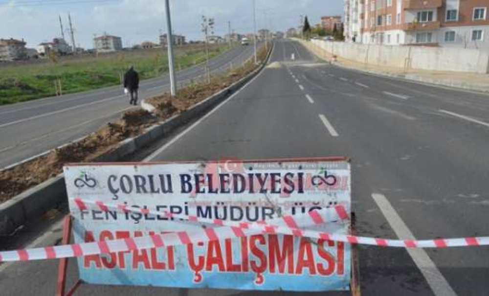 Bülent Ecevit Bulvarı Trafiğe Kapatıldı