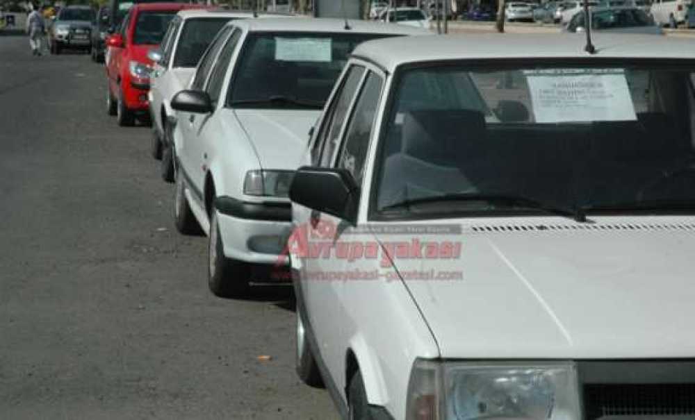 Emniyet Müdürlüğünün Önü Oto Galeriye Döndü