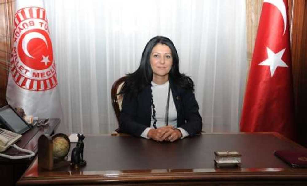 Ak Partili Yemişçi`den Öğretmenler Günü Mesajı