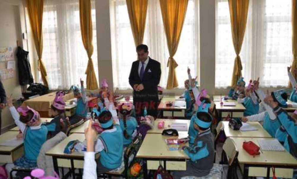 Çorlu Kaymakamı Hulusi Doğan`dan Öğretmenler Günü Kutlaması