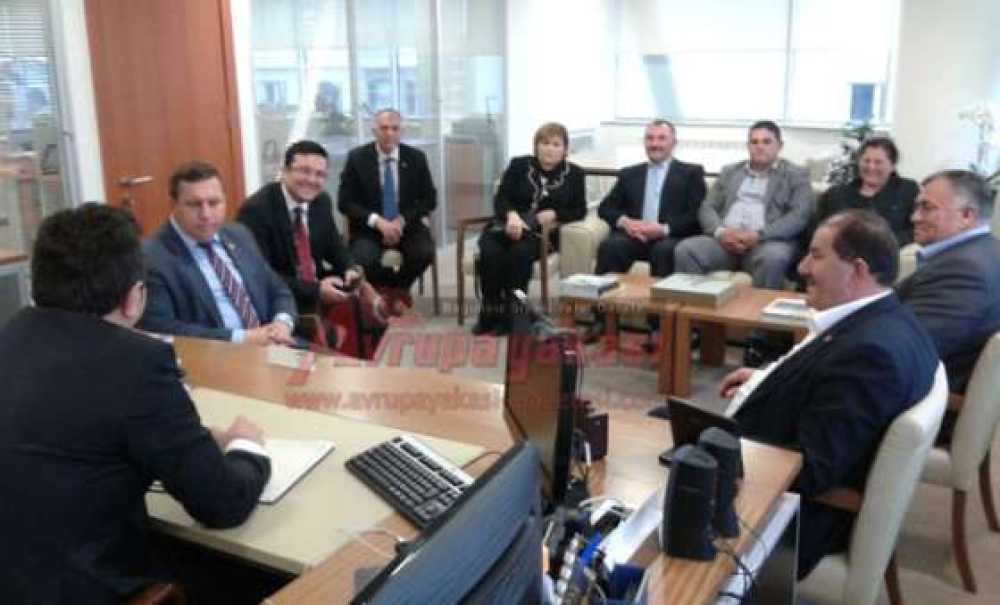 Muhtarlardan Denizbank`a Teşekkür Ziyareti