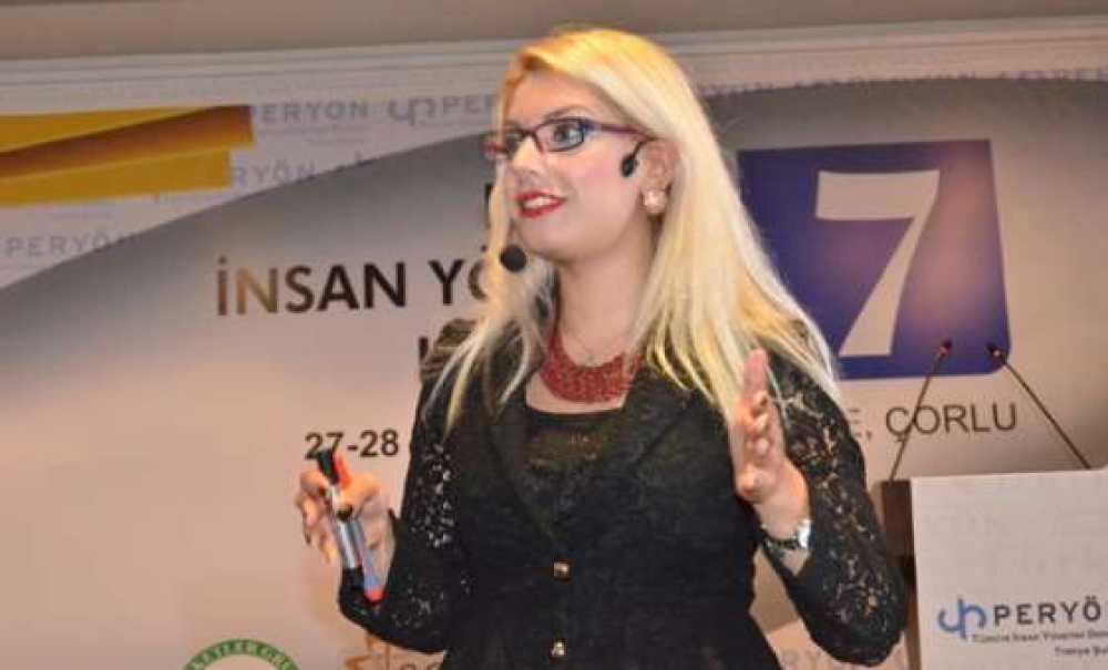 Beden Dili Uzmanı, Psikolog, Eğitimci Ve Yazar Tuğba Özdenal;