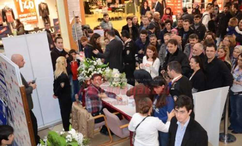 Fatih Portakal Çorlu'da İmza Gününe Katıldı