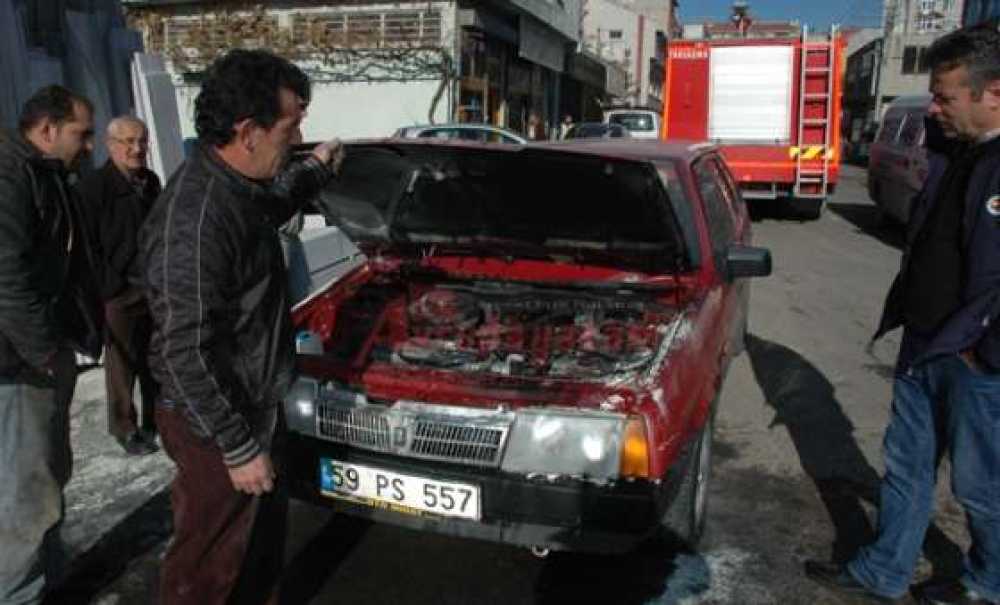 Çorlu'da Araç Yangını