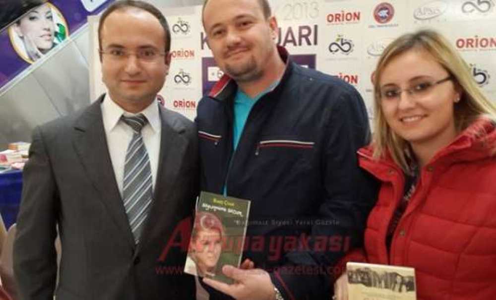 Çorlulu Yazar Ramis Çınar İmza Gününde Kitapseverlerle Buluştu