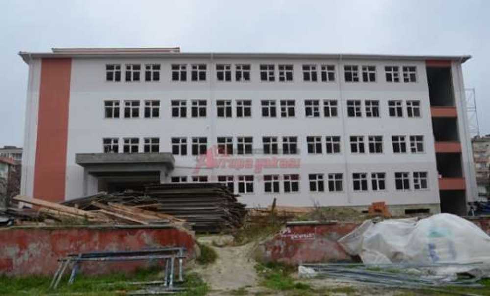 Reşadiye Mahallesi'ndeki Okul Hızla Yükseliyor