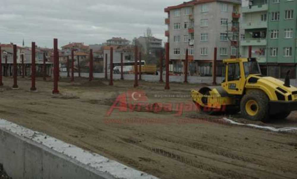 Kapalı Pazar Yerinde Çalışmalar Sürüyor