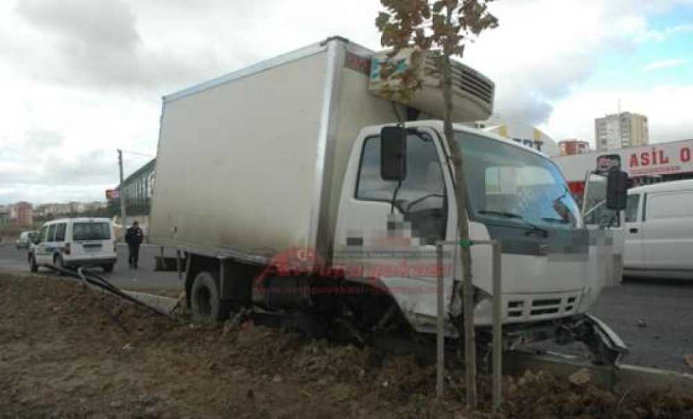 Çorlu`da Kaza: 2`si Çocuk 5 Yaralı