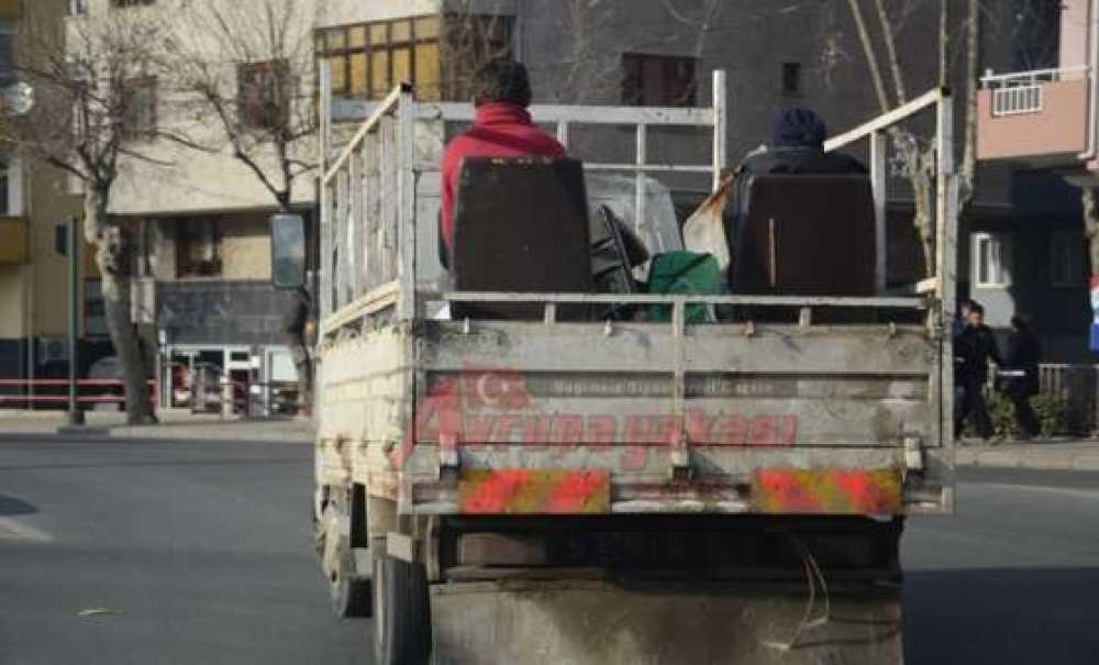 Kamyonet Üzerinde Vip Taşımacılık