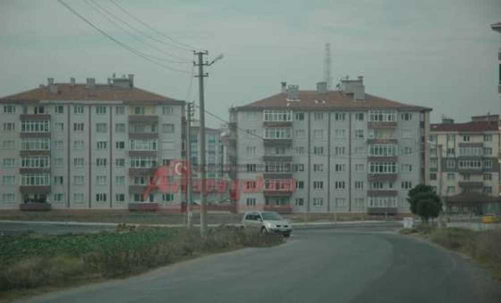 Yol Ortasında Kalan Elektrik Direği Kaldırıldı