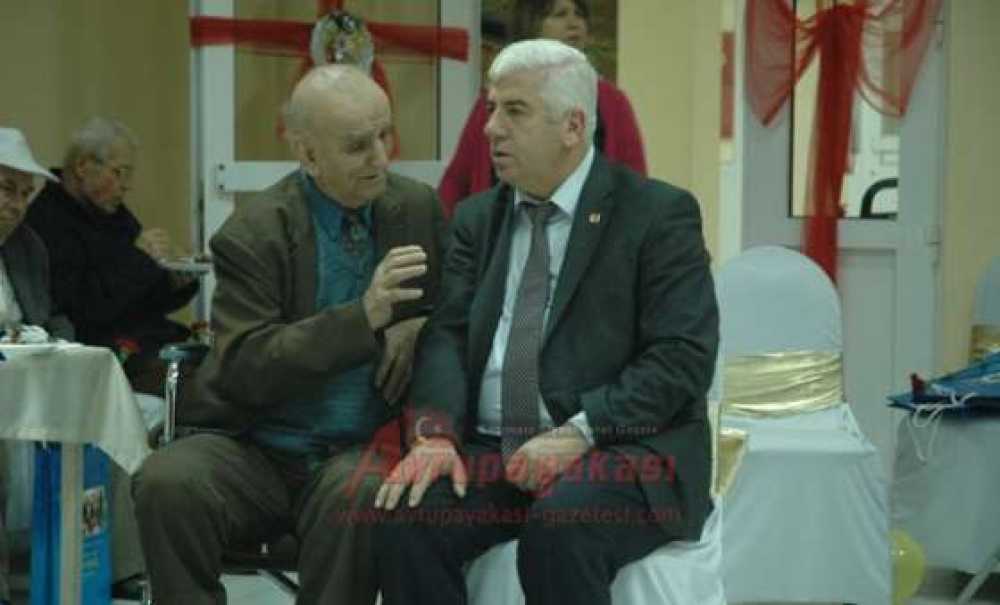 Rasim Yüksel`den Çorlu Huzurevi`ne Yeni Yıl Ziyareti