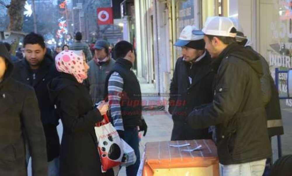 Yeni Yıla Saatler Kala