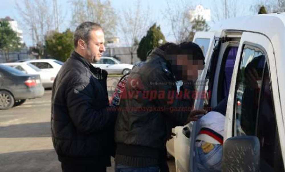 Çorlu`da Evlerden Hırsızlık Yapan 4 Şüpheli Tutuklandı