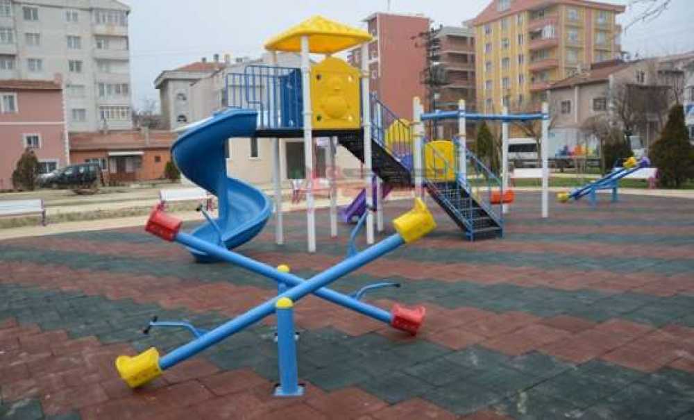 Parklar Yaz Ayını Bekliyor