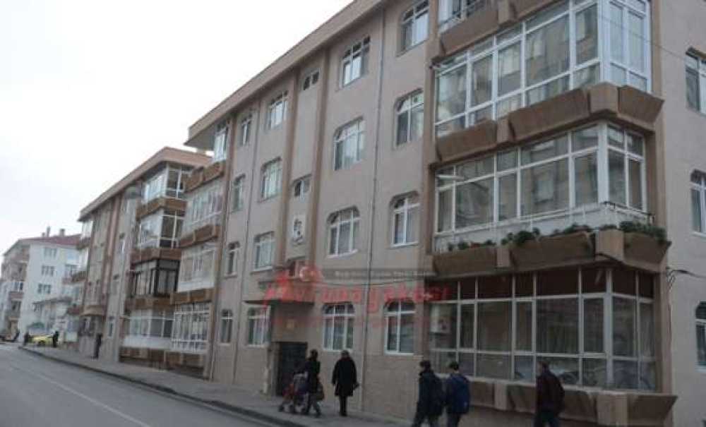 Atatürk Sevgilerini Binaya Yansıttılar