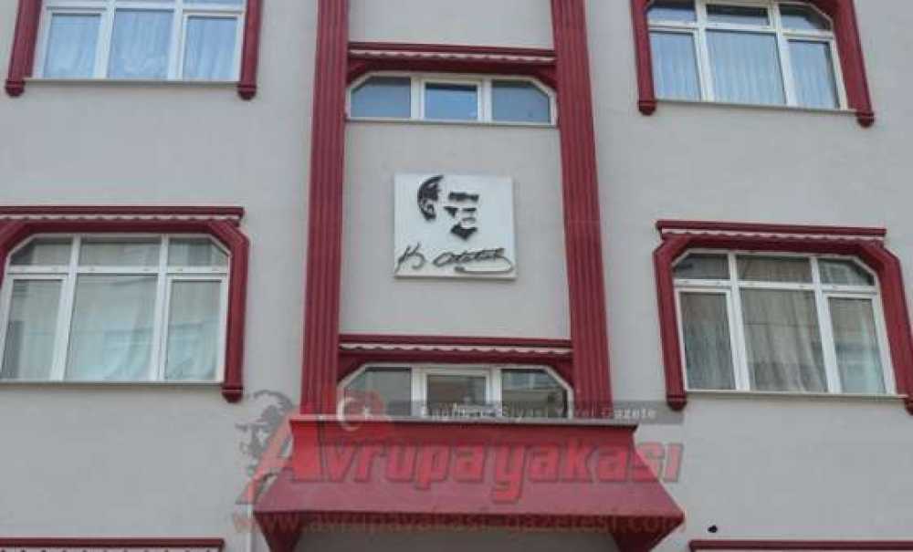 Atatürk Sevgilerini Binaya Yansıttılar