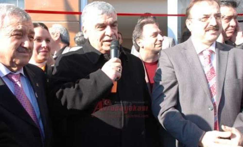 Ak Parti Ergene`de Hayır Çarşısı Açtı