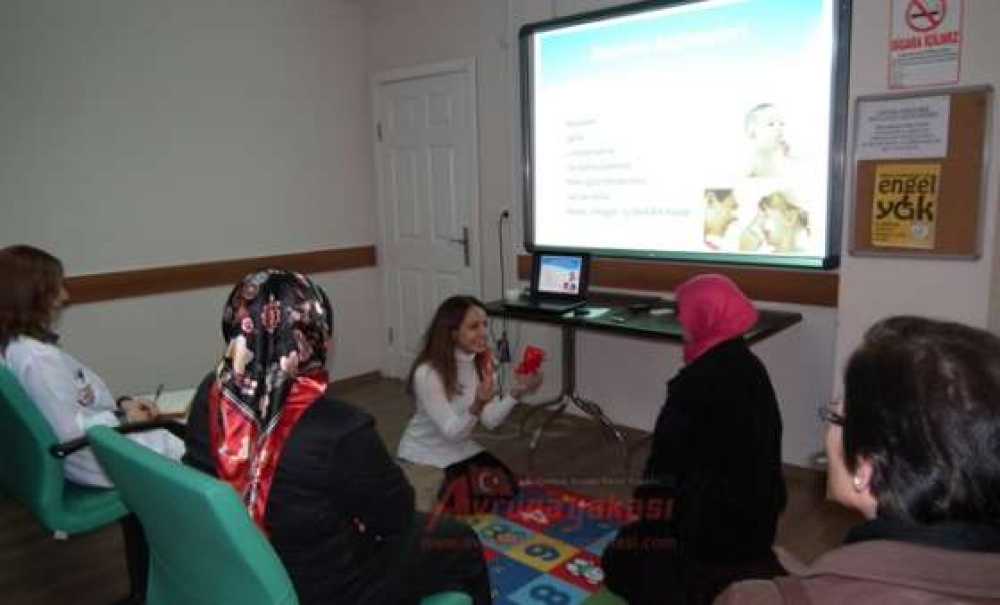 Nergis Özel Eğitim Merkezi`nden Ailelere Theraplay Eğitimi