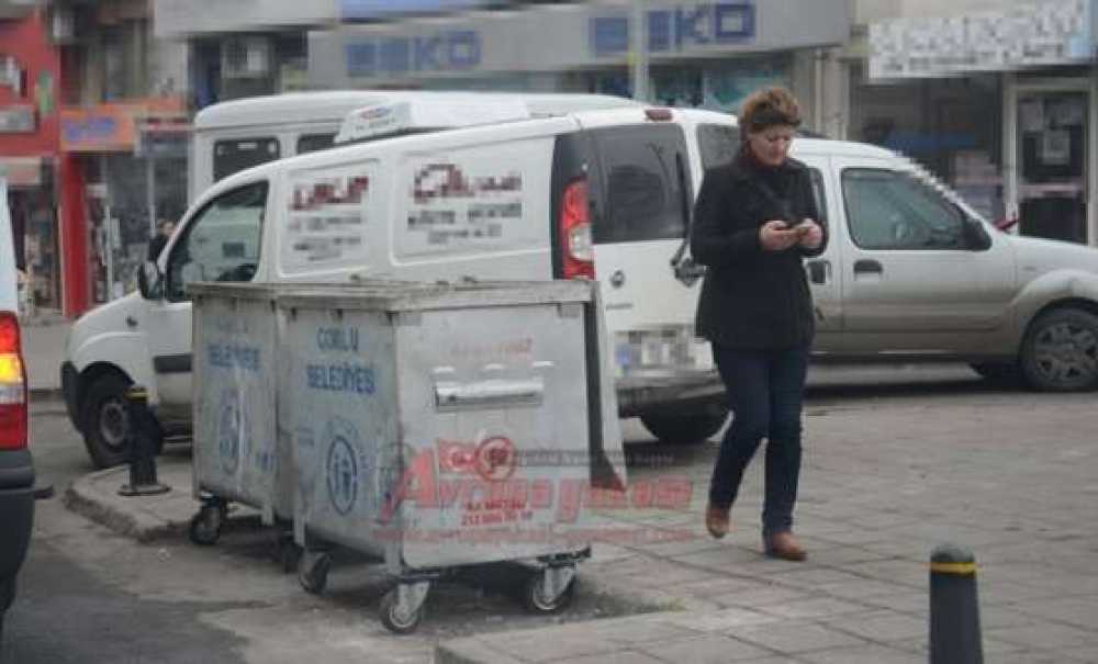 Kaldırımlar Park Yeri Oldu