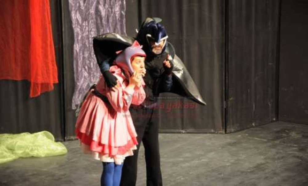 Minik Balığın Macerası Adlı Çocuk Oyunu Sahnelendi