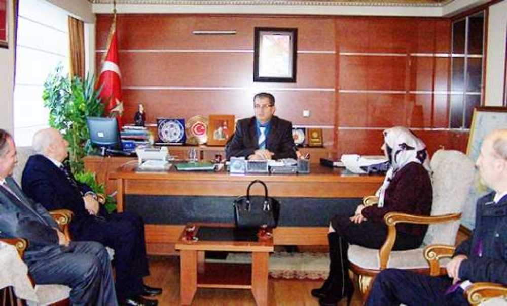 Kahveciler Odasının Kadın Başkanı Ve Oda Yöneticilerinden Kaymakam Doğan`a Ziyaret