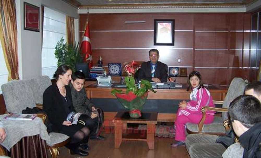 Marmaram Özel Eğitim Öğrencileri Kaymakam Doğan'ı Ziyaret Etti