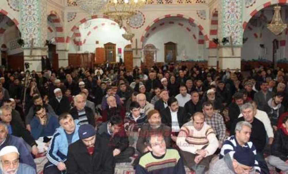 Mevlit Kandilinde Camiler Doldu Taştı