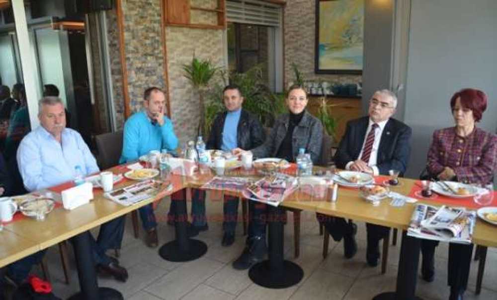 Kamuoyu Araştırmaları İyi Sonuç Veriyor