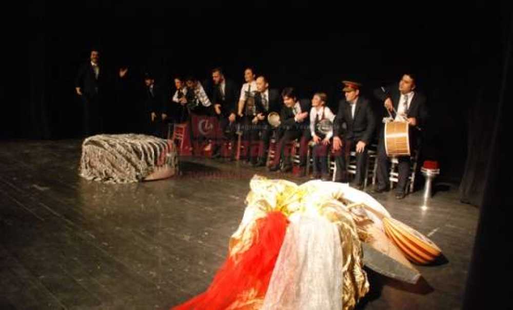 7 Kocalı Hürmüz Sahnelendi