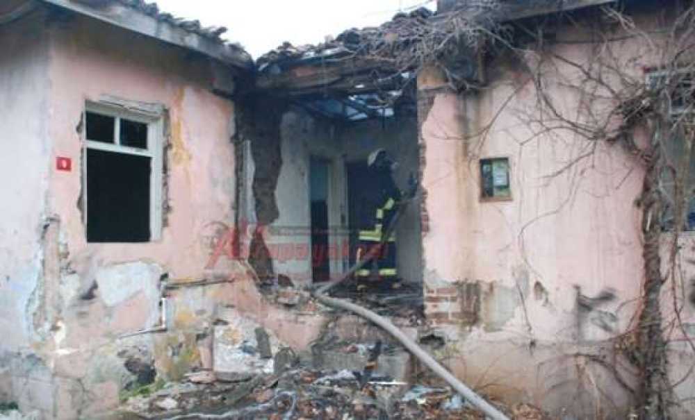 Metruk Binada Çıkan Yangın Korkuttu