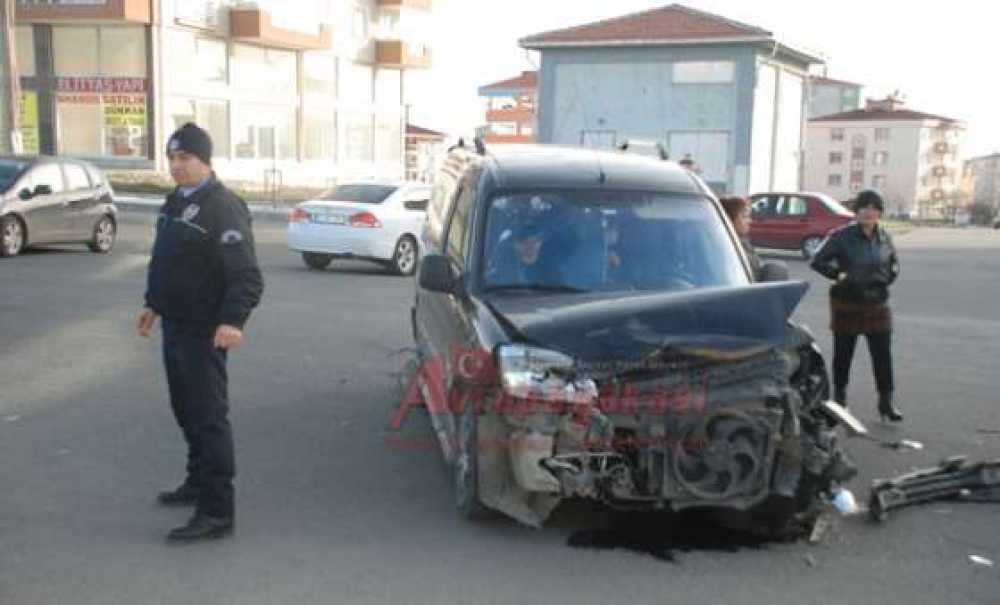 Çorlu`da Kaza 3 Yaralı