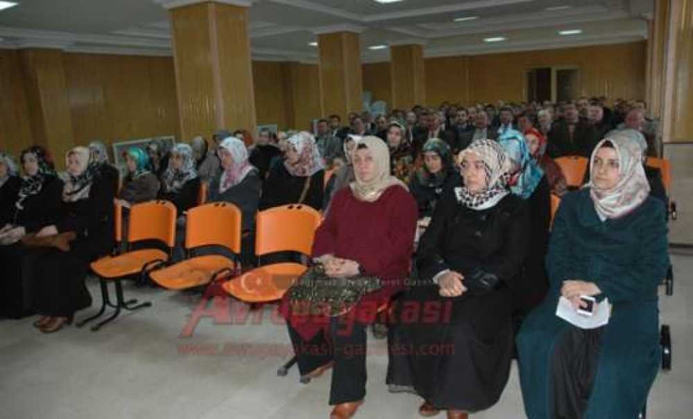 Yüz Yüze Vaaz Eğitimini Tamamlayan Din Görevlilerine Başarı Belgeleri Verildi