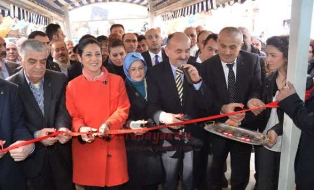 Ak Parti'nin Seçim Bürosunu Bakan Müezzinoğlu Açtı