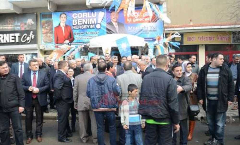 Ak Parti'nin Seçim Bürosunu Bakan Müezzinoğlu Açtı