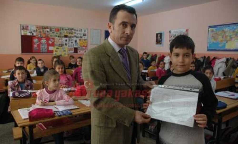 Minik Öğrenciler Karne Ile Tanıştı