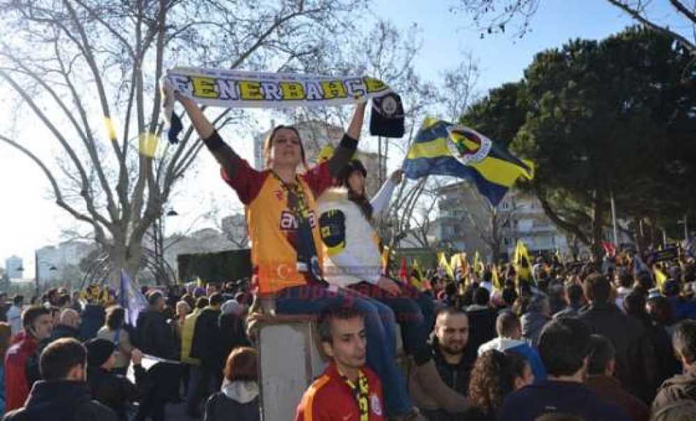 Çorlu Fenerbahçeliler Derneği Kadıköy'e Çıkarma Yaptı