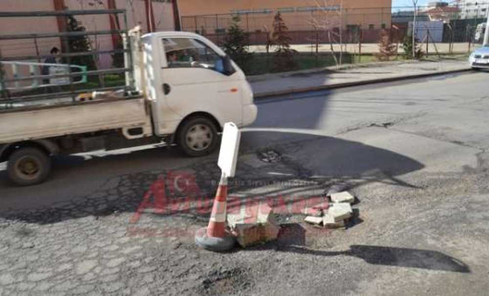 Bozuk Yola Vatandaş Çözümü