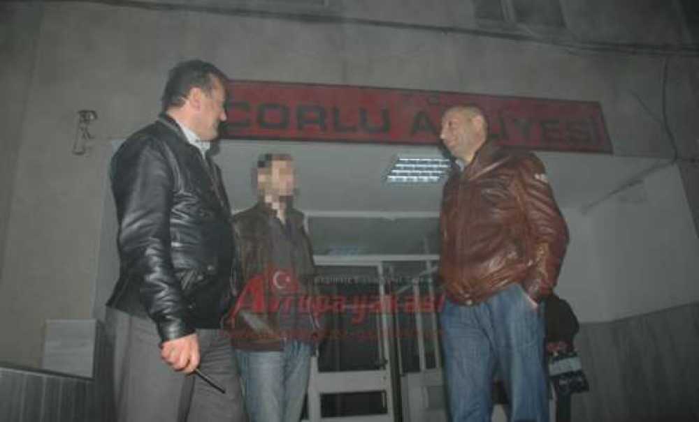 Marketten Sigara Çaldığı Öne Sürülen 2 Şüpheli Yakalandı