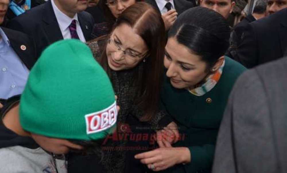 Bakan'dan Maymununu İstedi