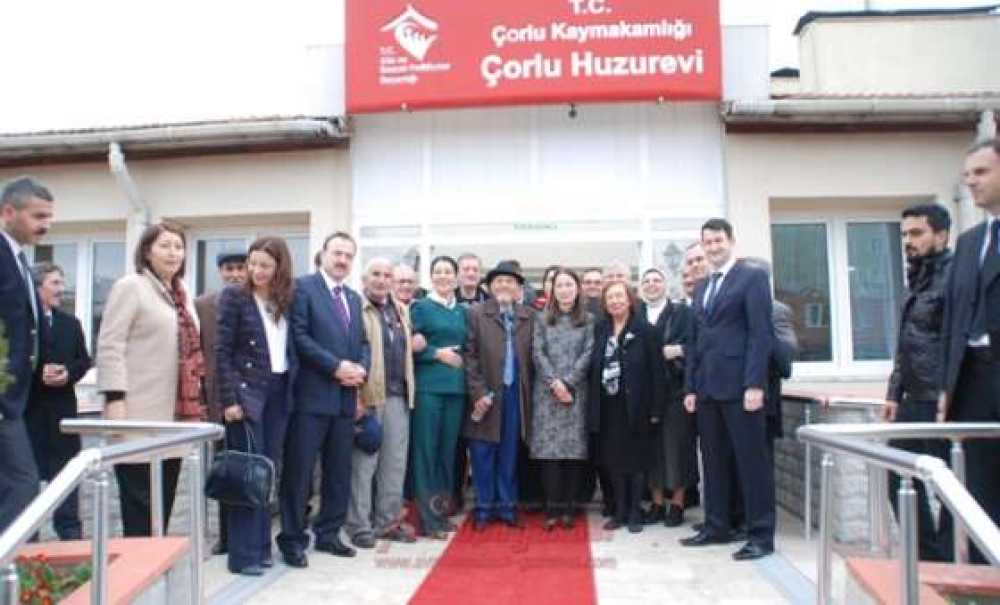 Bakan İslam`dan Çorlu Huzurevi`ne Ziyaret