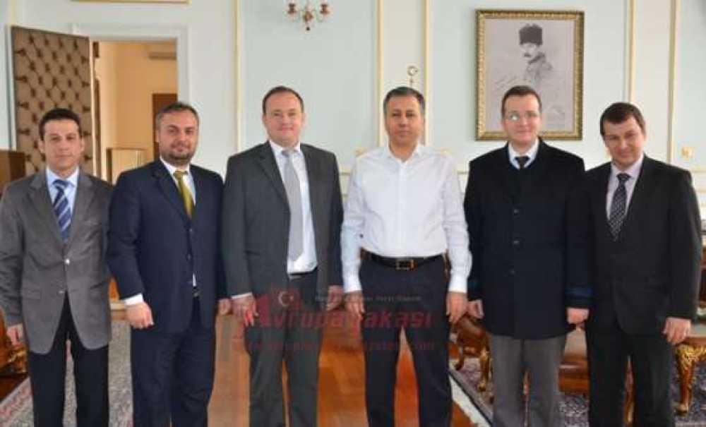 Çorlu Gazeteciler Derneği`nden Tekirdağ Valisi Ali Yerlikaya`ya Teşekkür Ziyareti