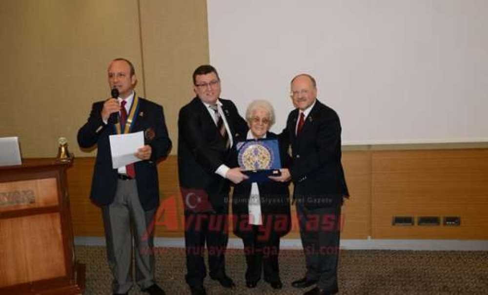 Çorlu 100. Yıl Rotary Kulübü`nden Meslek Ödülleri