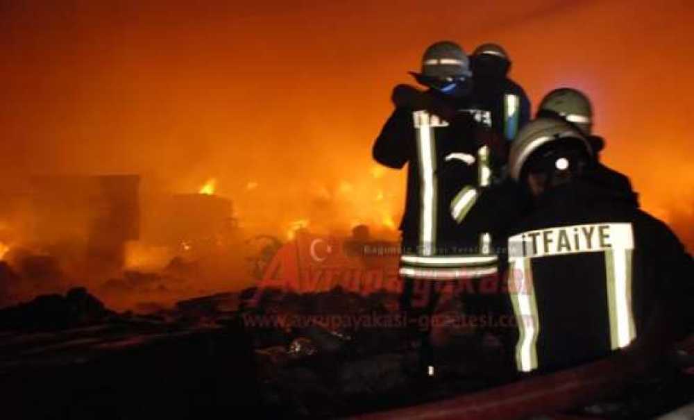 Çorlu'da Fabrika Yangını