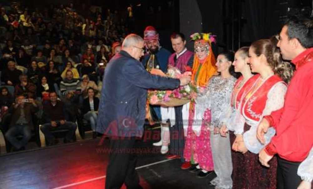 Dans Gösterisi Büyüledi