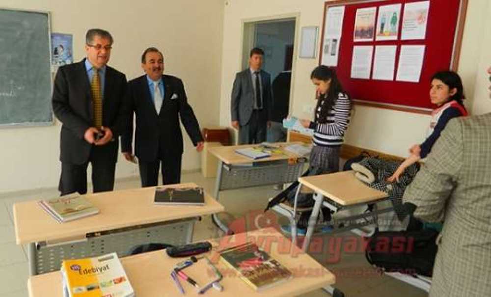 Kaymakam Doğan`dan Yapımı Süren Okul İnşaatlarına İnceleme