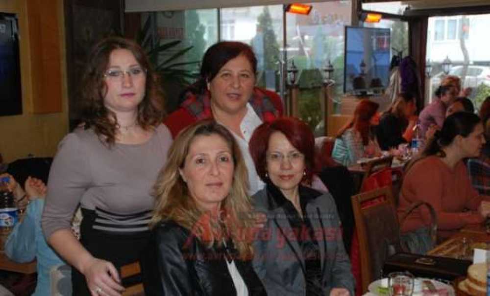 Çorlu Ortaokulu Okul Aile Birliği`nden Kadınlar Günü Kutlaması