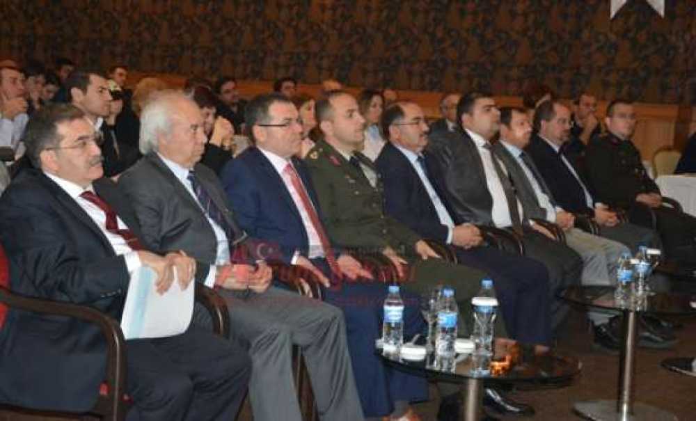 Üniversite Ve İş Dünyasından İşçi Sağlığı Sempozyumu